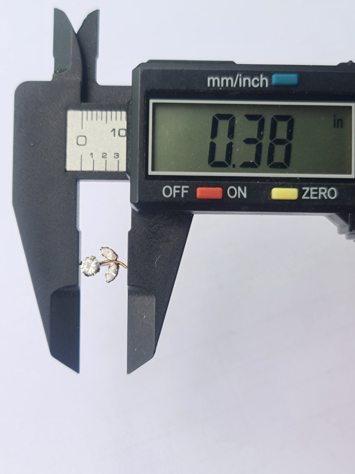 10k Solid Yellow Gold Iced Flower Stud Earrings w… - image 12