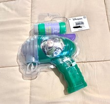 Toy Story Buzz Lightyear Bubble Blower Blaster Gun Disneyland Paris Mint