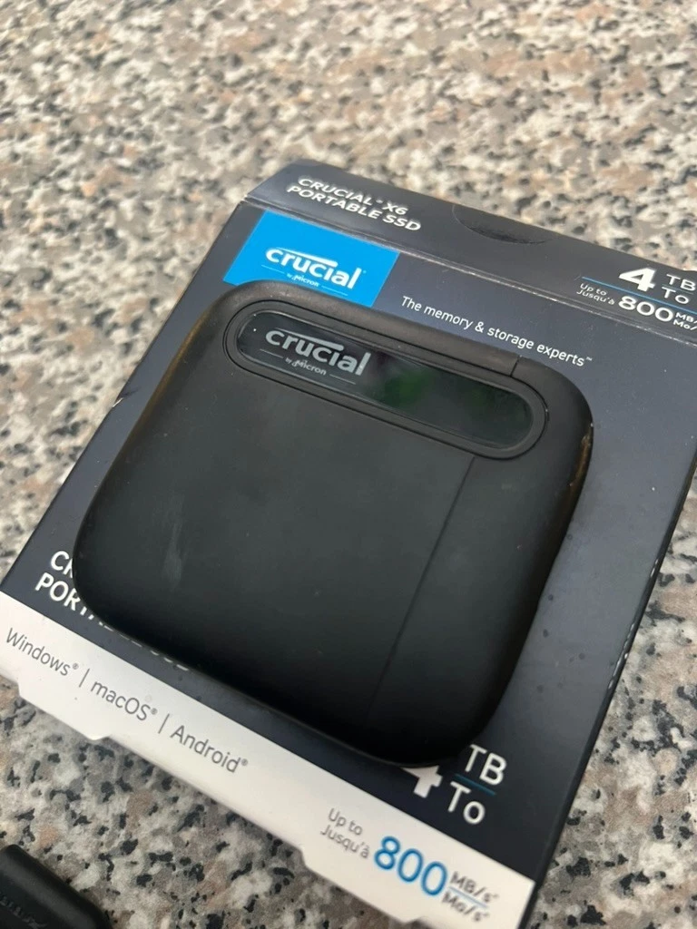 Unidad externa de estado sólido SSD portátil Crucial X6 de 4 TB USB-C 800 MB/s CT4000X6SSD