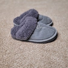 Bearpaw Loki II women's slippers grey suede faux fur lining Size 6