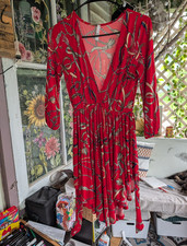 6 DRESSES. Mini/Midi Dresses. One Is New With Tags.