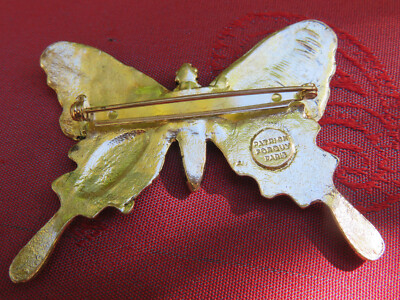 Broche Vintage Papillon Signée Patrick Forquy - Métal Argenté Rhodié (étain) - Style Moderniste, état Excellent