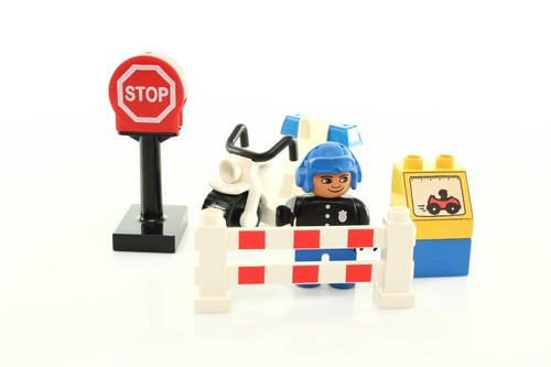 Lego DUPLO Explore Together Town Police Set 3607 Police Action vintage rare 2002 - Picture 6 of 6