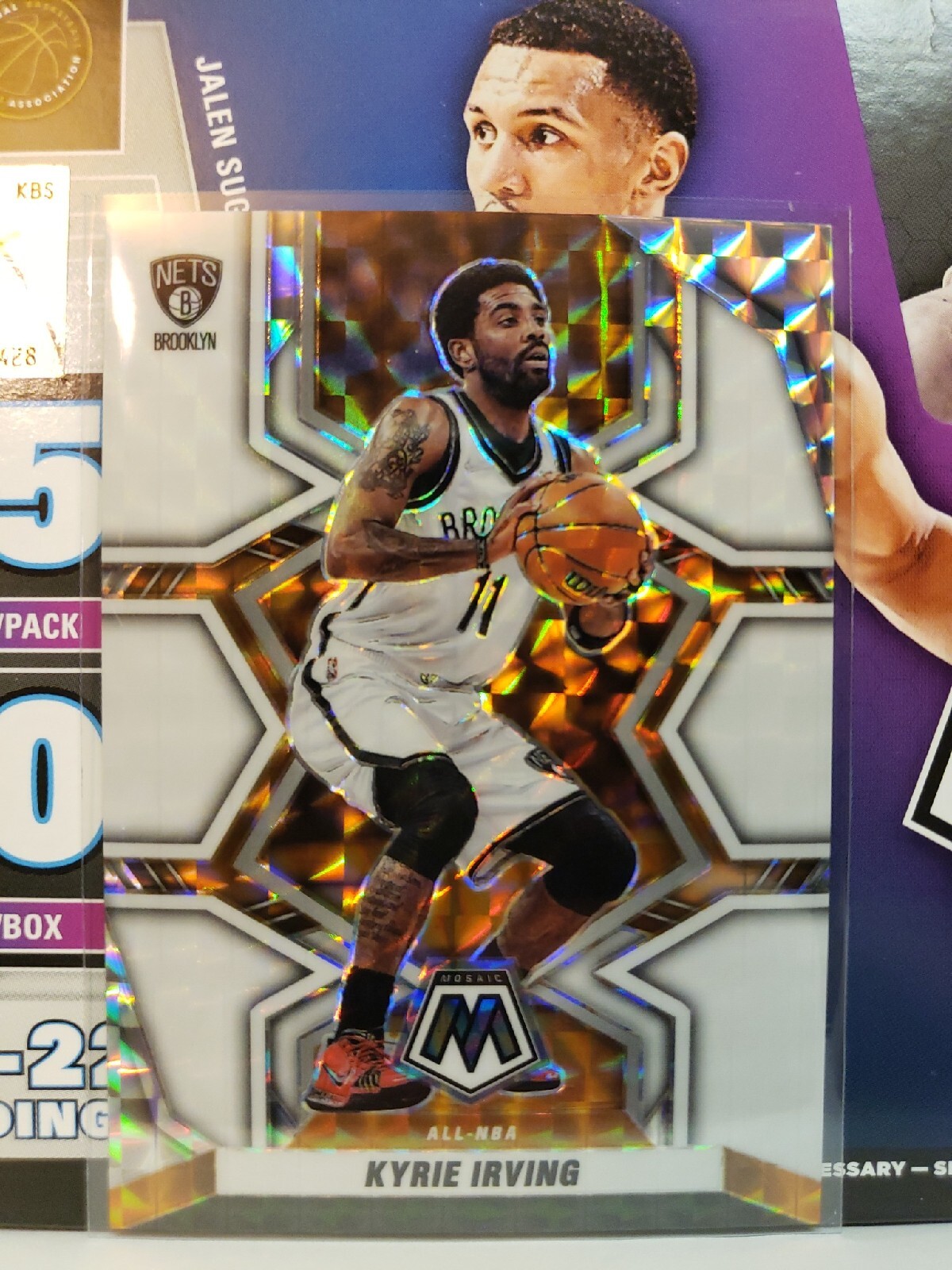 2021-22 Panini Mosaic Kyrie Irving /25 White Mosaic #295 SSP