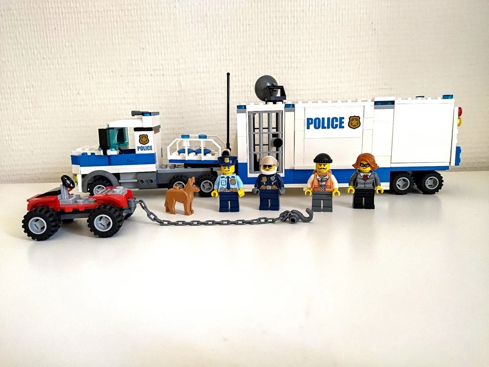 LEGO City 60139 Mobile Command Center, photo 3 sur 5