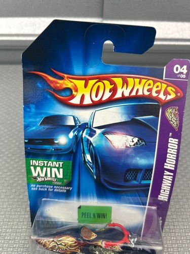 2006 Mattel Hot Wheels Highway Horror 4/5 Pell & Win Diecast Metal Racing Bike - Picture 2 of 6