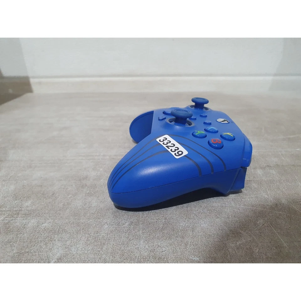 PDP 049-024 Afterglow Wave LED Gaming Controller Wired Blue for Xbox Series X|S - Image 3 of 4