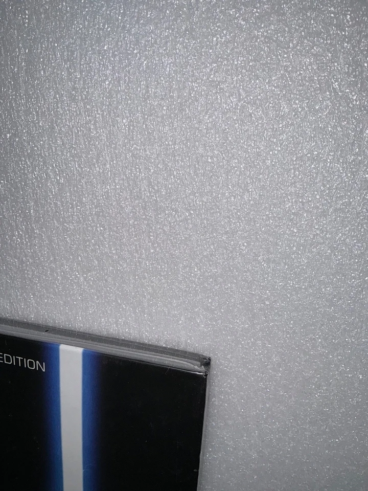 STAR WARS THE FORCE UNLEASHED 2 STRATEGY GUIDE (COLLEC. ED.)(HARDCOVER) (SEALED) - Image 3 of 4