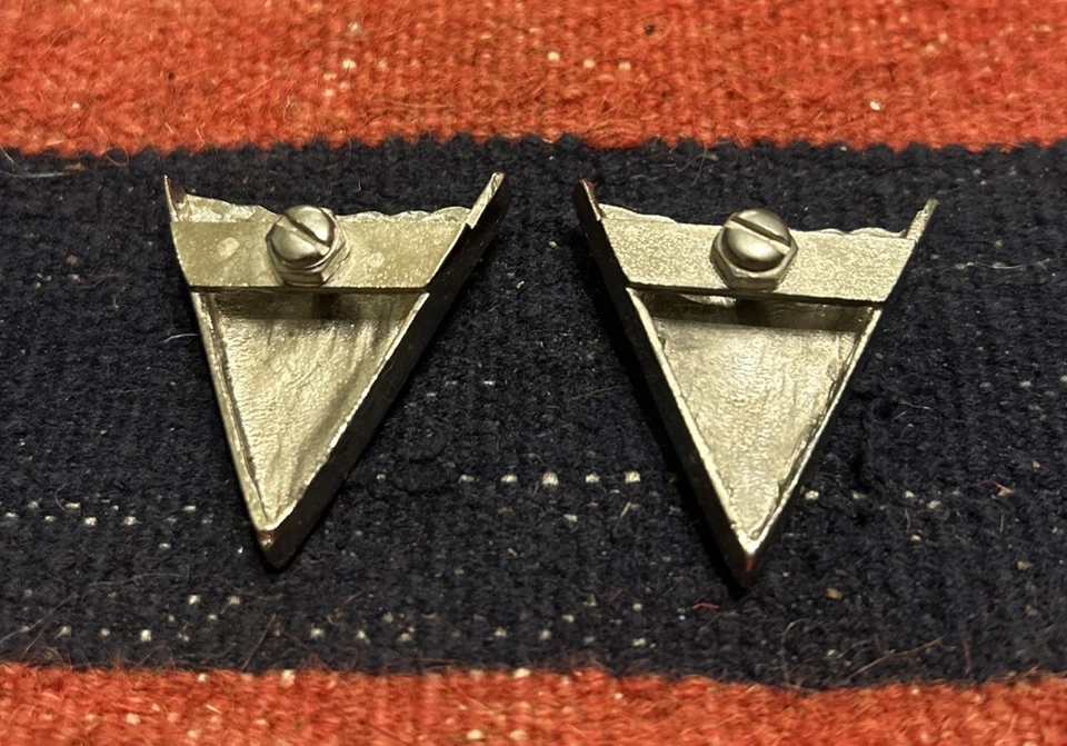 Vintage Southwestern Silver Tone Collar Tips With Rhinestones - Image 4 of 4