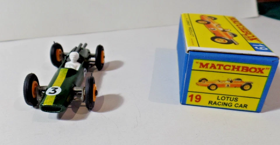 Matchbox Lesney No.19d Lotus Racing Car 1965 in replacement Box. - Image 3 of 4