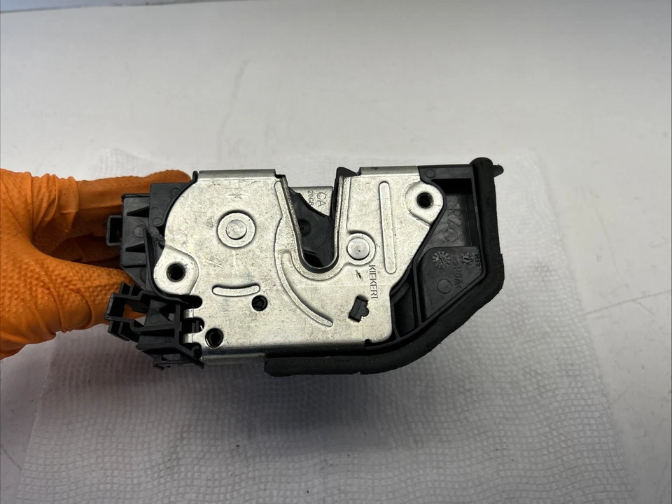 Actuador de bloqueo de pestillo de puerta delantera derecha OEM PARA BMW M2 M235I 7202146 2014 2015 2016 Foto 3 de 4