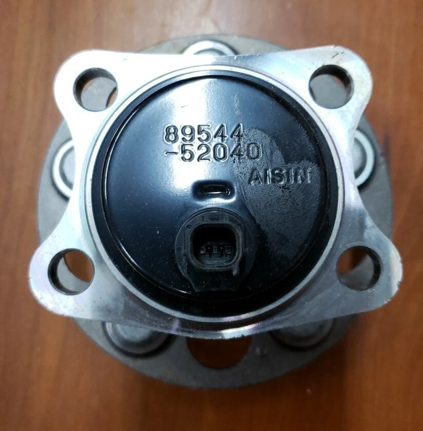 Conjunto de cojinete y buje de rueda trasera SKF BR930771 para Scion xD 2008 Foto 2 de 3