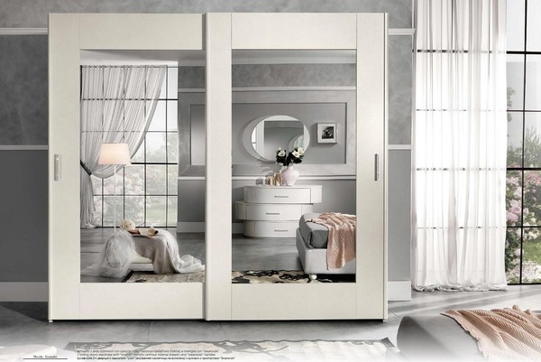 Luxus Kleiderschrank Mit SchwebetüRen Schlafzimmer Schrank SchräNke Holz Modern-image