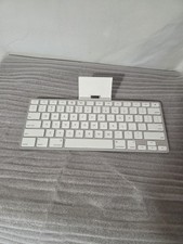 Apple A1359 Keyboard Dock for Apple iPad Lightning Port MC5331LL/B