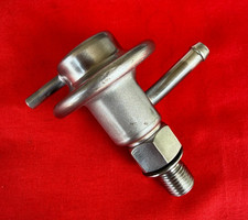 Genuine Fuel Pressure Regulator For 1990-1995 Toyota Celica Mr2 2.0l Turbo Genuine Fuel Pressure Regulator For 1990-1995 Toyota Celica Mr2 2.0l Turbo