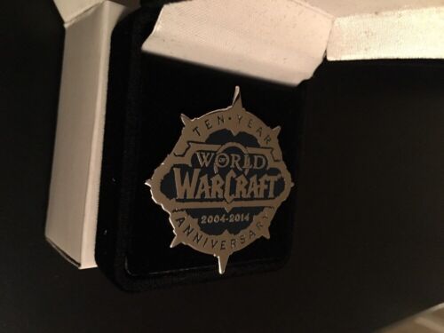Blizzcon 2014 RARE Warcraft 10 Year Anniversary Logo Pin - Blizzard Collectible - Bild 3 von 5