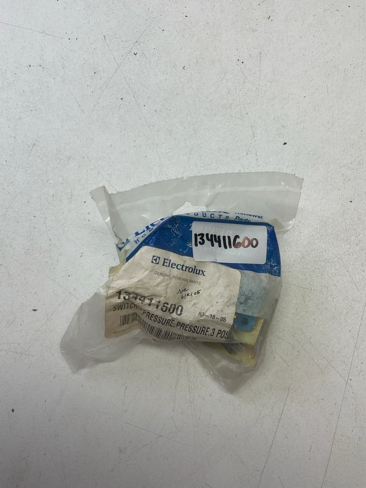 Interruptor de presión de lavadora Electrolux 134411600 original OEM Foto 2 de 2