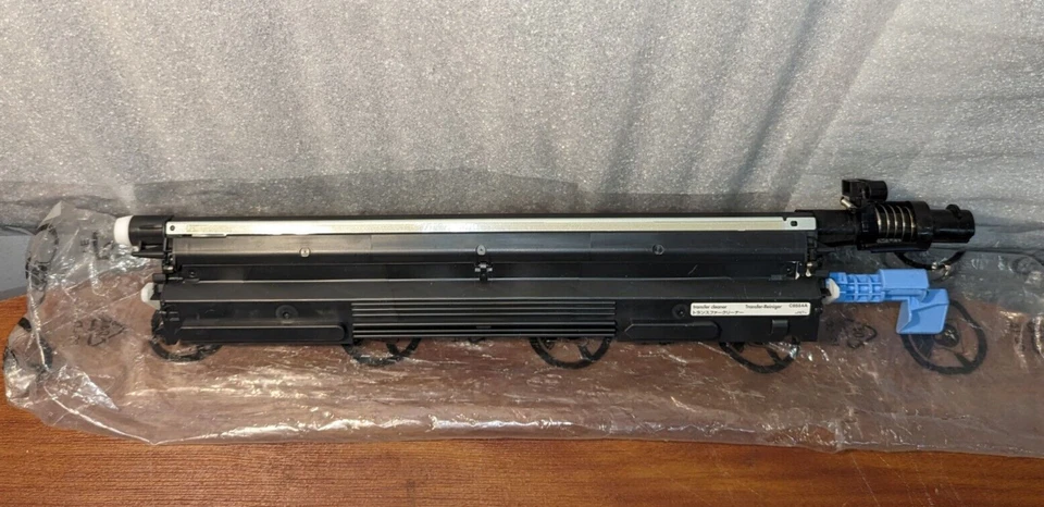 Hewlett Packard C8554A  TRANSFER-REINIGER ONLY . - Image 2 of 4