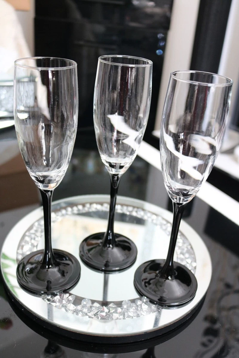 Black glass best sale champagne flutes