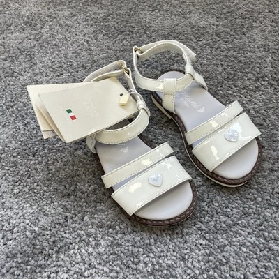 Armani Junior Emporio Armani Kinder Weiß Lack Sandalen EU21 Herz Logo Neu mit Etikett