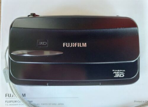 FUJIFILM FINEPIX REAL 3D W3 DIGITAL CAMERA, BATTERY, CHARGER, USB CABLE & MANUAL - Picture 1 of 9