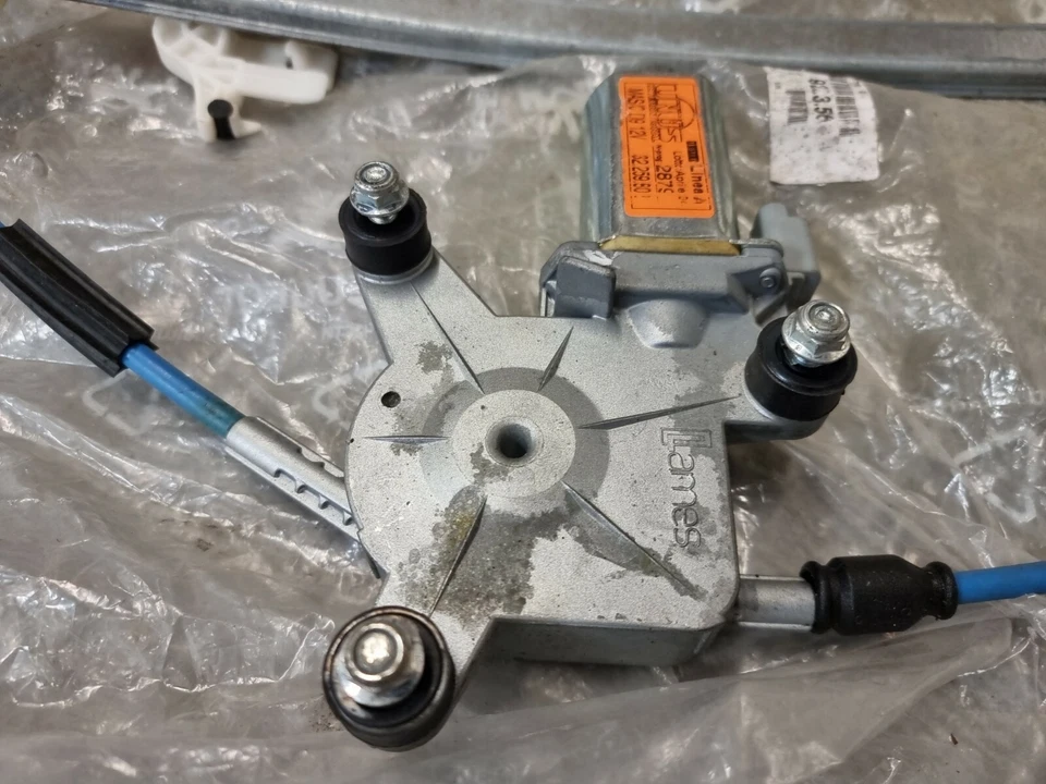 PEUGEOT 406 ELECTRIC WINDOW MOTOR & REGULATOR REAR LEFT GENUINE NEW 922356 - Image 3 of 4