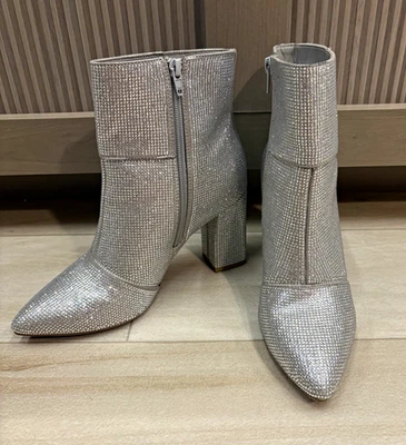 Madden NYC Women's Silver Pointed Toe Ankle Bootie Side Zip Block Heel Sz 8 - Image 1 of 3