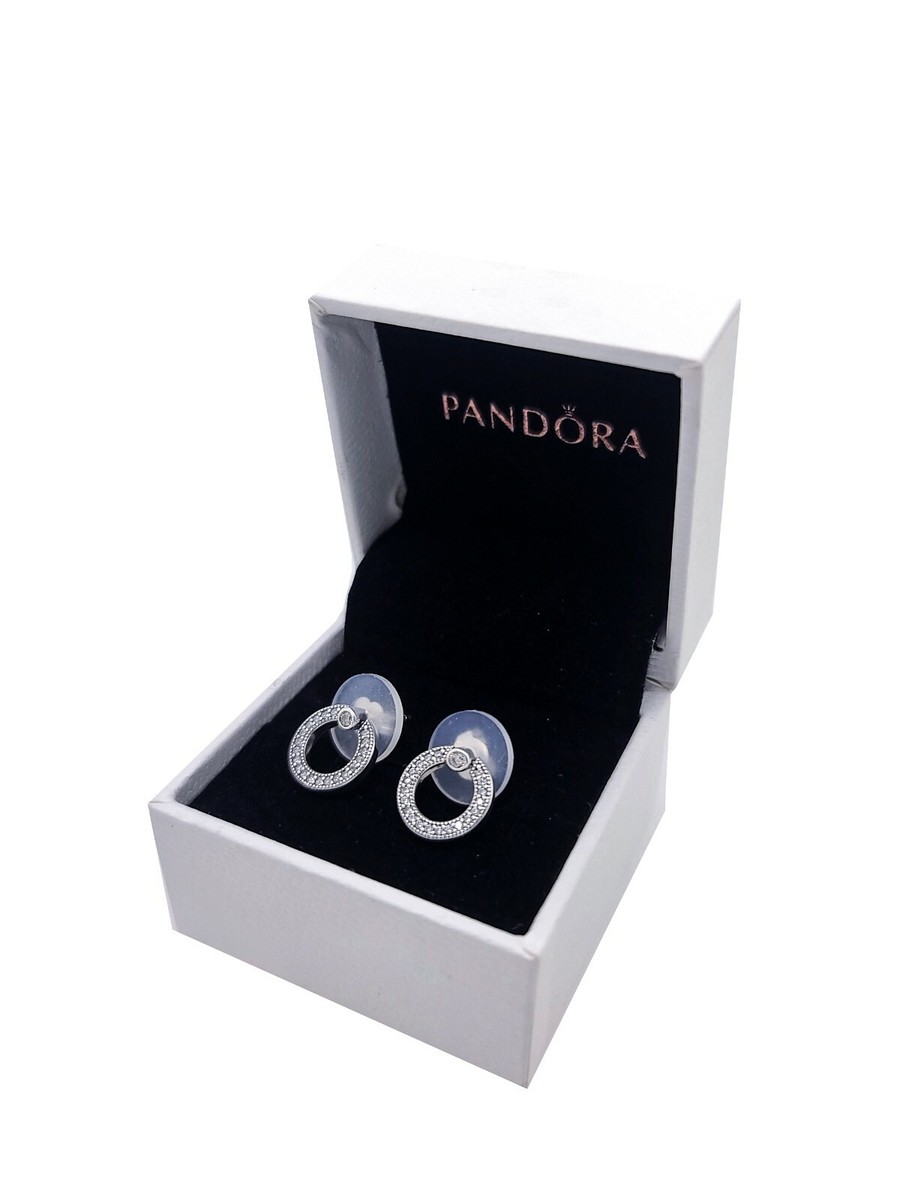 ゆう Sparkling Moon and Star Stud Earrings 292990C01 - Sabina
