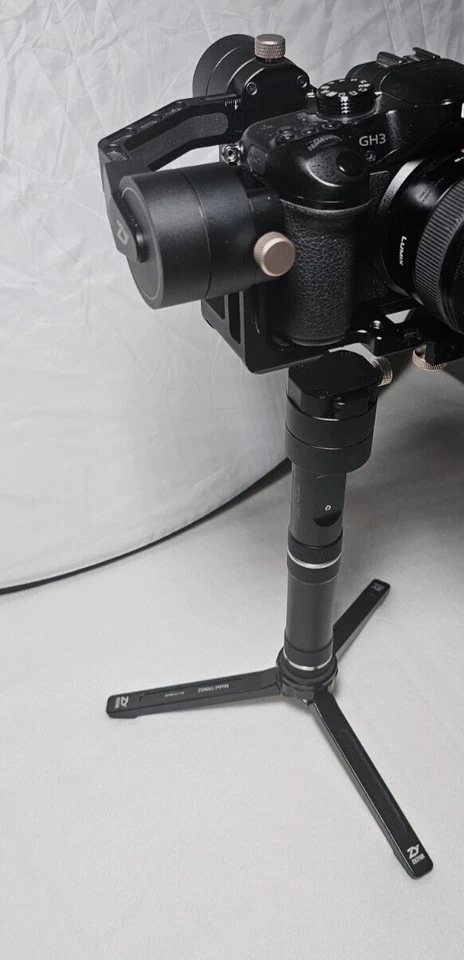 Zhiyun Crane Plus Stabilizing Gimbal (Missing Sony Cable and Mounting Screw) - Image 4 of 4