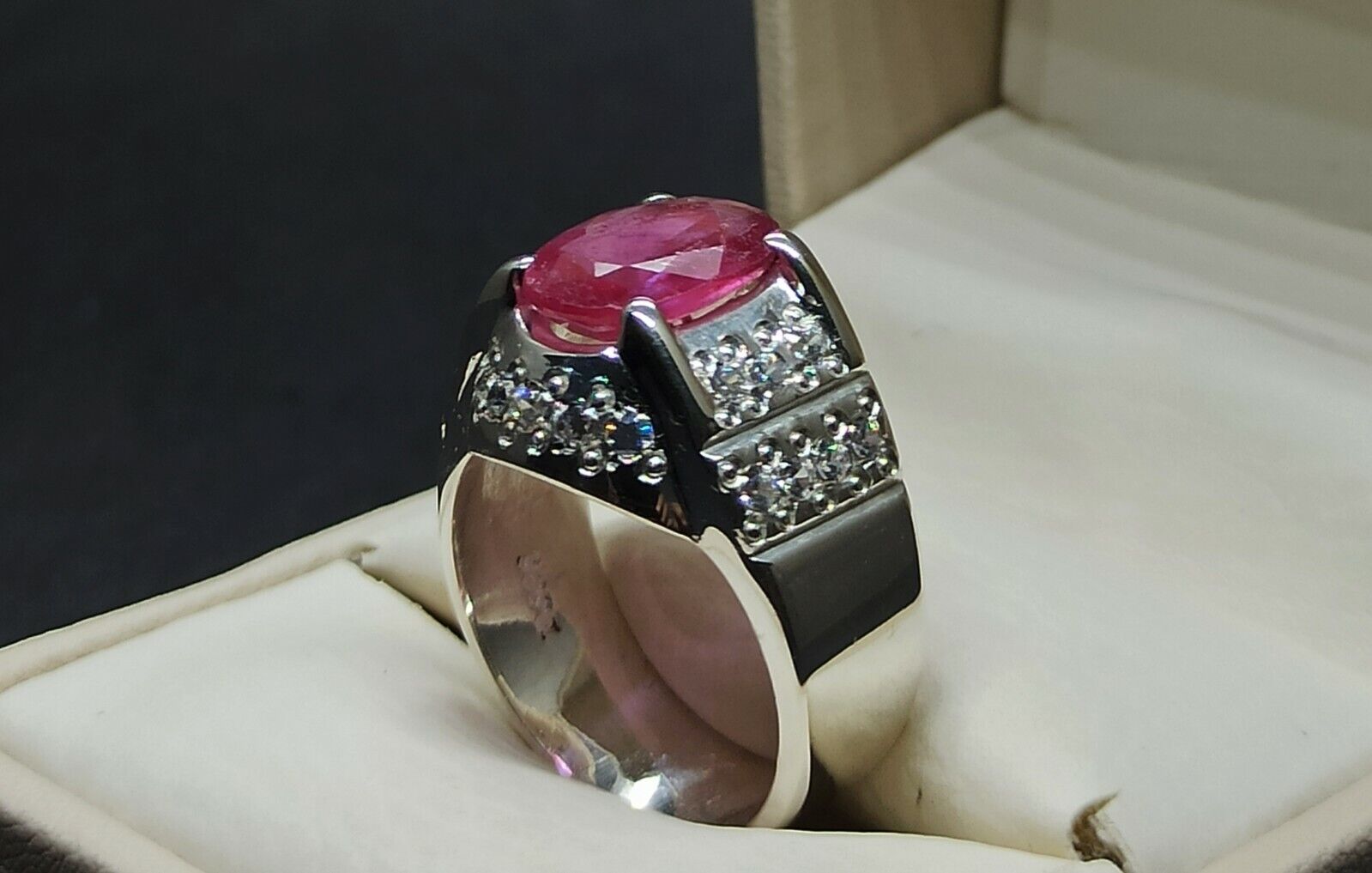 Natural 4 Carat Deep Red Ruby Sterling Silver 925 Handmade Yaqoot Women Ring Oryginalny produkt, cena zysku!