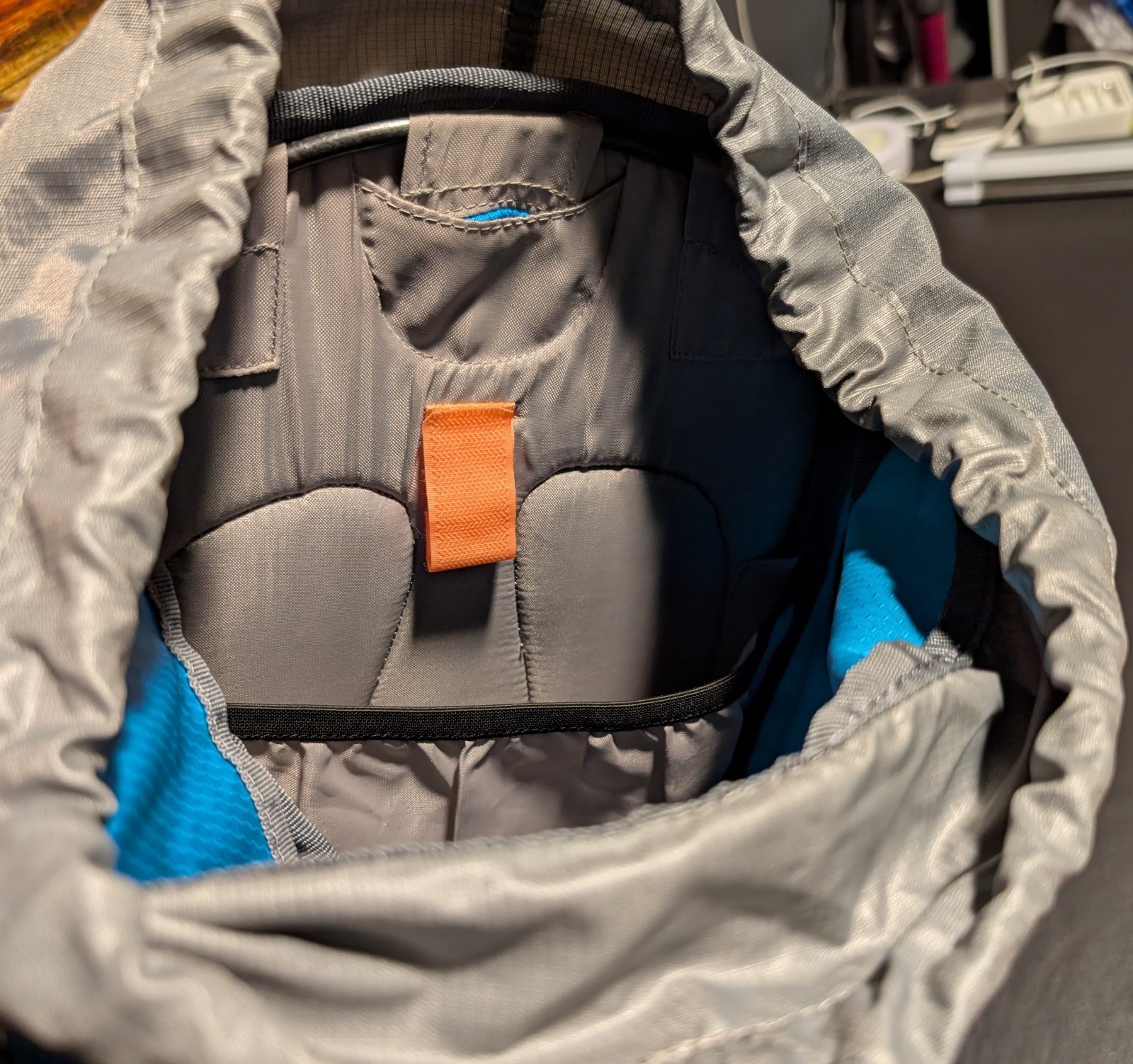 Deuter Unisex ACT Trail 28 SL Backpack in Bright Blue - Trekking Hiking Daypack