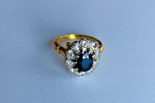 Elegant 2ct Sapphire & 10 Diamonds oval cluster 12ct gold ring, vintage.