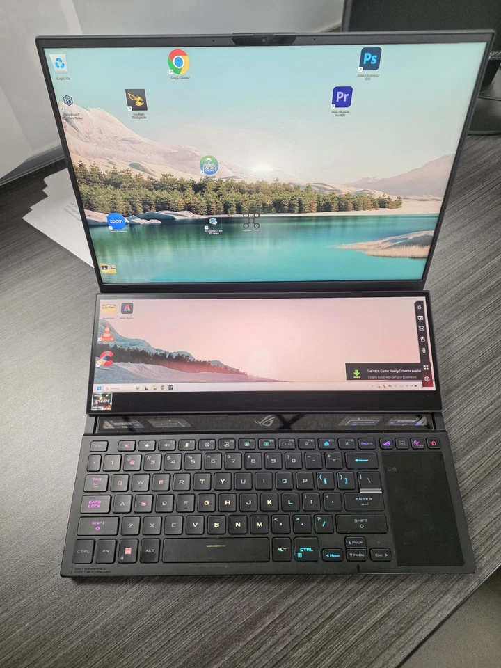Asus ROG Zephyrus Duo 17 GX650R 2K TOUCH 5.3GHz Ryzen 7 6800 - Image 4 of 4