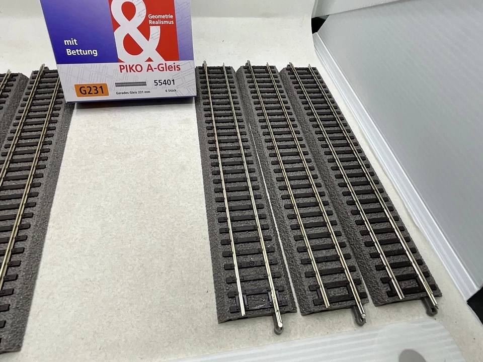 PIKO HO Scale A-Track Expansion Straights pack of 6 #55401 - Image 3 of 4
