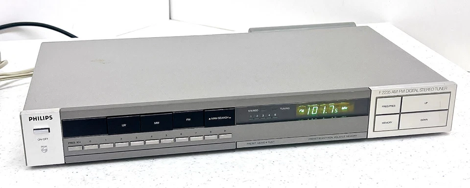 Philips F2235 Spitzenklasse FM-AM Digital Stereo Tuner Top-Zustand+1J.Garantie!! - Bild 2 von 4
