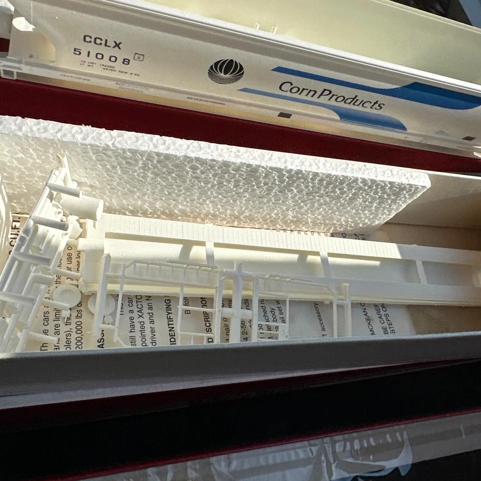 6 x McKean Models HO Scale 4 Bay Covered Hoppers white CORN PRODUCTS NEW (h1) - Image 4 of 4