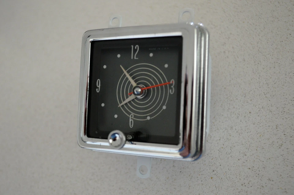 1962 1963 Oldsmobile 88/98 Dash Clock Restored - Image 2 of 4