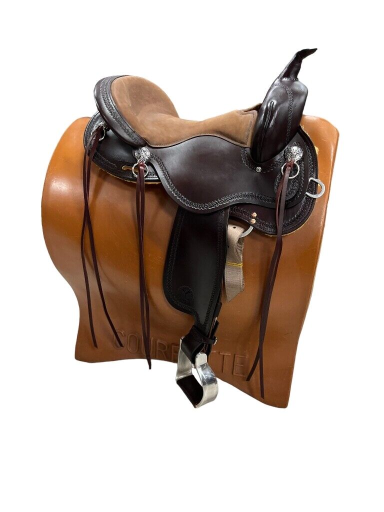 Circle Y Gillette Trail Saddle 16” Walnut w/Apache Seat Wide Circle Y Gillette Trail Saddle 16” Walnut w/Apache Seat Wide