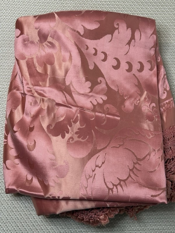 VINTAGE Italian Pink Silk Floral Damask Bedspread 80 x 110