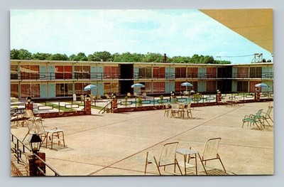 Holiday Inn Hotel Tupelo Mississippi pool view postcard