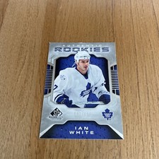 2006-07 SP Game Used #156 Ian White RC SERIAL #587/999 TORONTO MAPLE LEAFS