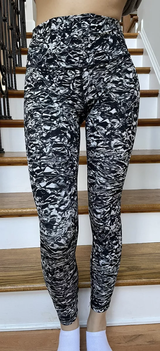 Lululemon Wunder Under Tight White Black Murble 7/8 Leggings Sz 4