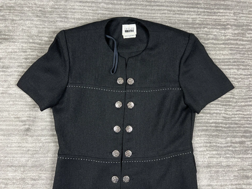Top vintage Leslie Fay para mujer 8 hombreras negras manga corta botón delantero Foto 2 de 4
