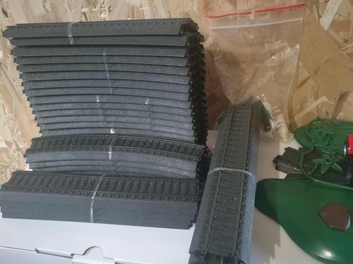 Marklin 29308 Lot of 38 HO plastic track parts (72240) with couple accessories - Picture 4 of 6