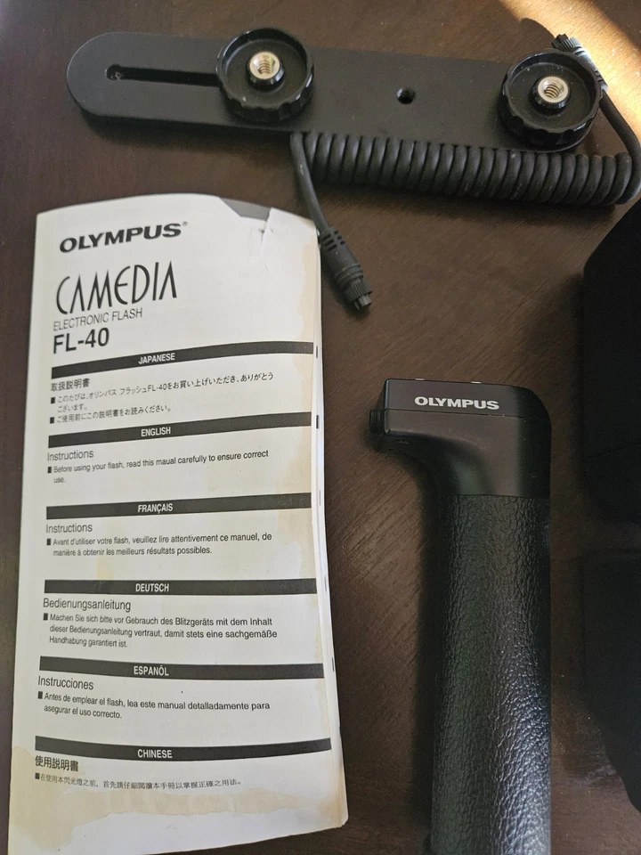 Olympus FL-40 Electronic flash with Fl-BK01 camera mount - Image 2 of 4
