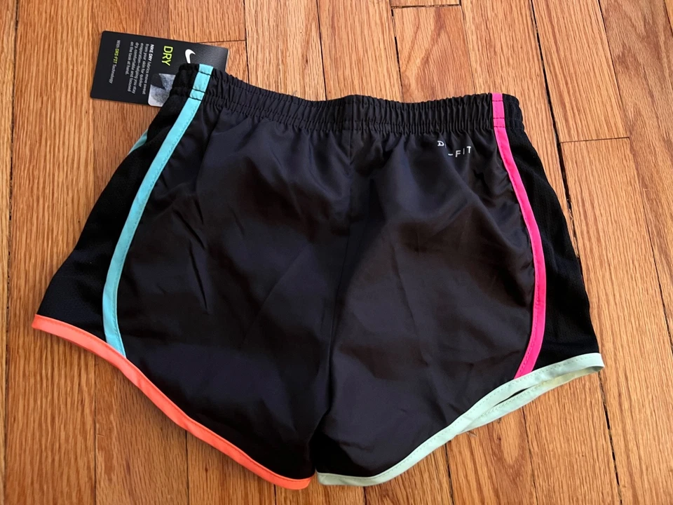 NUEVO Nike Niñas Dri-Fit Correr Atlético Forrado Pantalones Cortos Negro Neón Talla 6 X 6X Foto 2 de 3