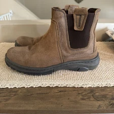 RARE Born Men’s Chelsea Slip On Boots Shoes Handmade leather  Size 9.5 Brown