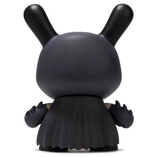 Kidrobot: DC Comics Batman The Dark Knight Dunny 13 cm Neu/OVP - Bild 3 von 3