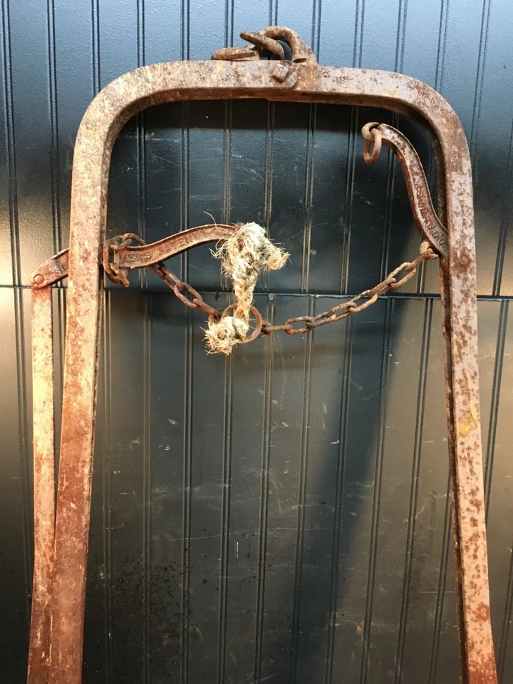 MYER cast iron Hay trolley  Metal Pulley  Harpoon lift rustic Farm Barn tool - Image 2 of 3