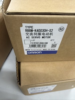 3~Brushless Servomotor Motor Synchronmotor Omron R88M-K40030H-S2 Neu New